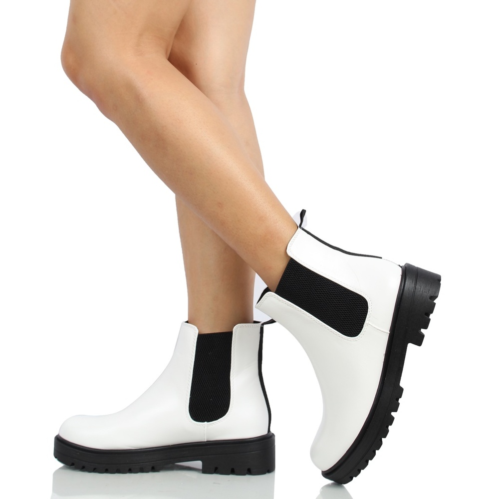 SIZE 5 White Round Toe Chelsea High Top Platform Ankle Bo - Picture 6 of 6